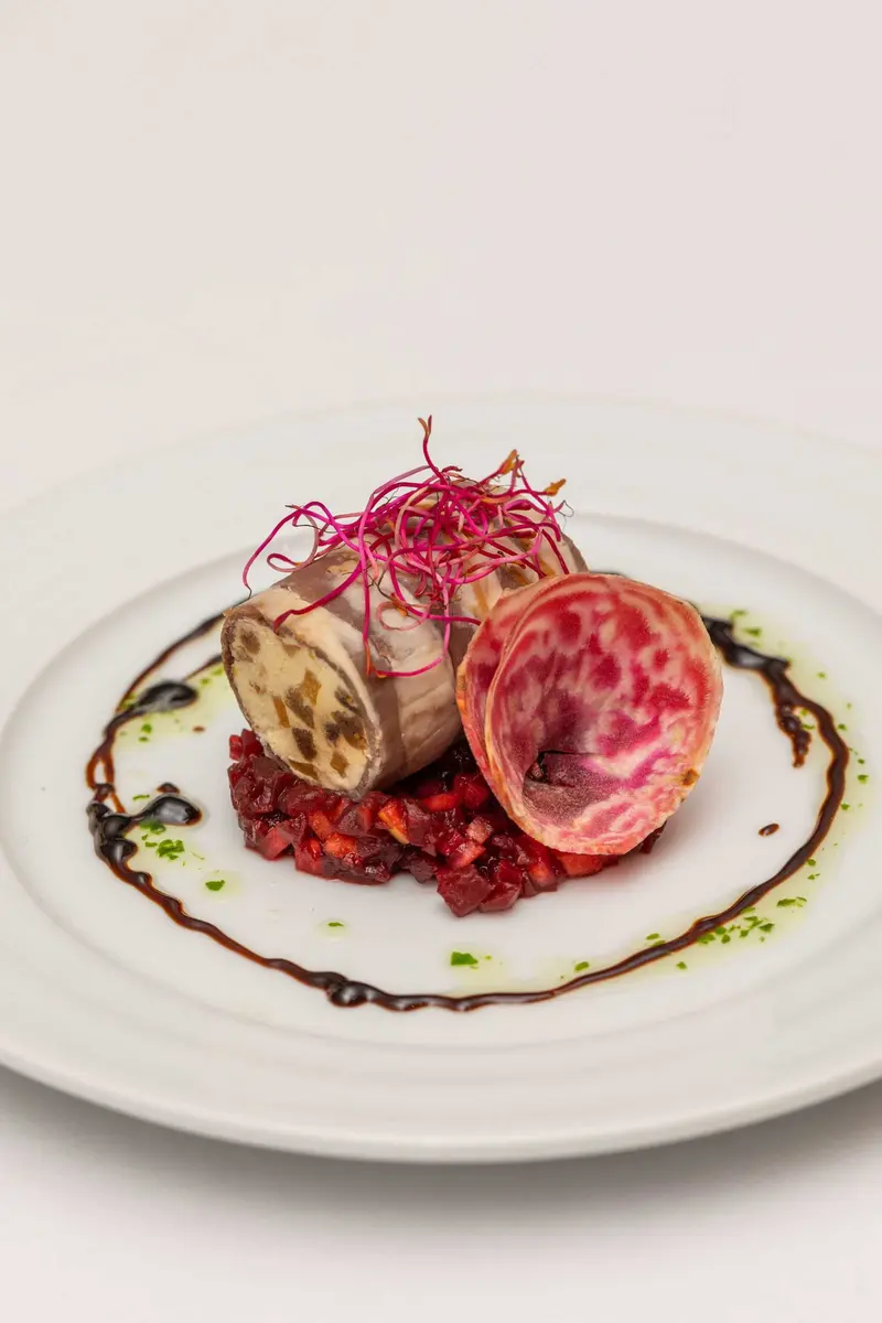 Ballotine dressée à l'assiette
