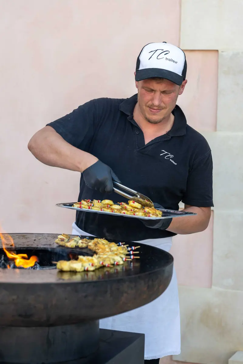 Cuisine à la plancha lors d'un événement